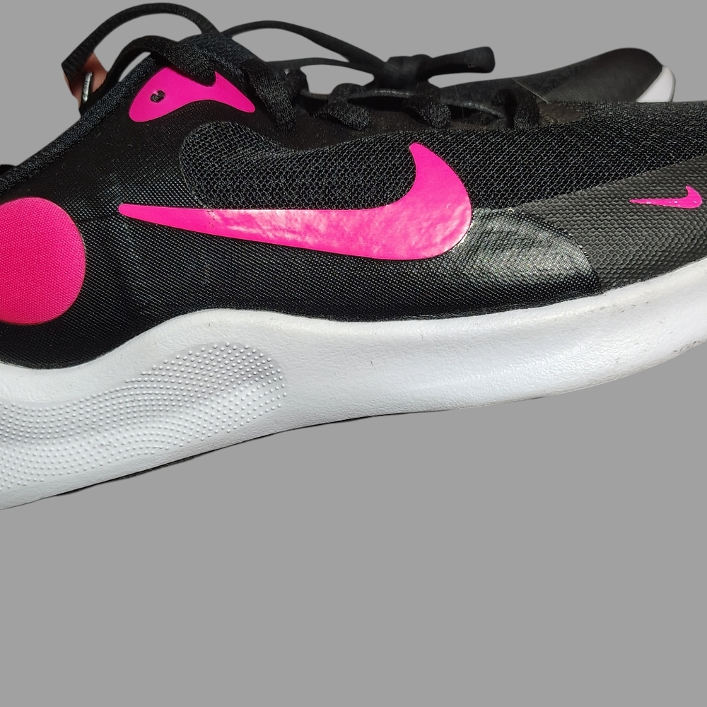 Nike Black and Pink Sneakers with Breathable Mesh and Sleek Design